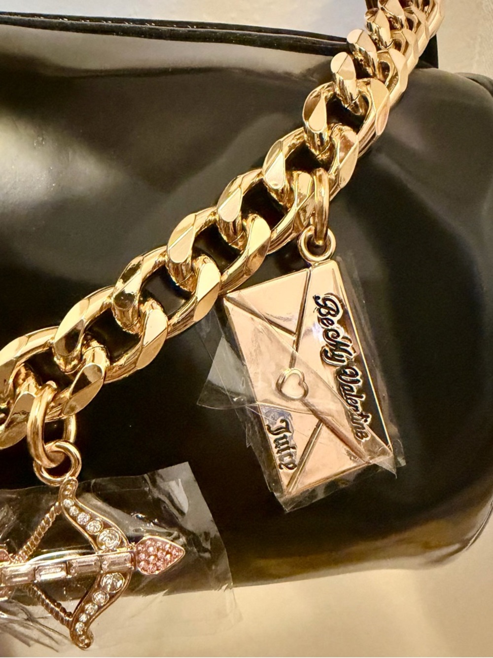 Juicy Couture - Black Patent Shoulder Bag with Gold Chain and Heart Charms - Picture 6 of 9